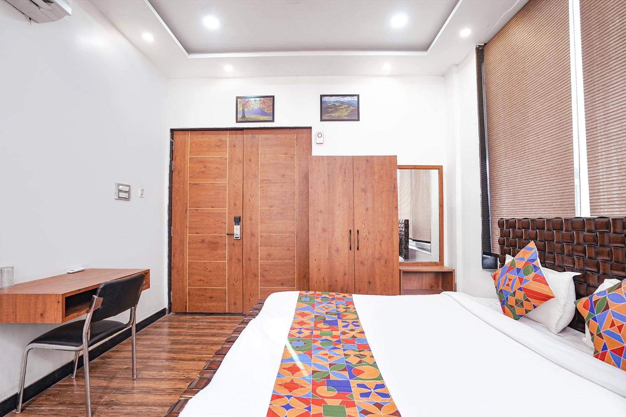 Fabhotel Villa De Benares Экстерьер фото